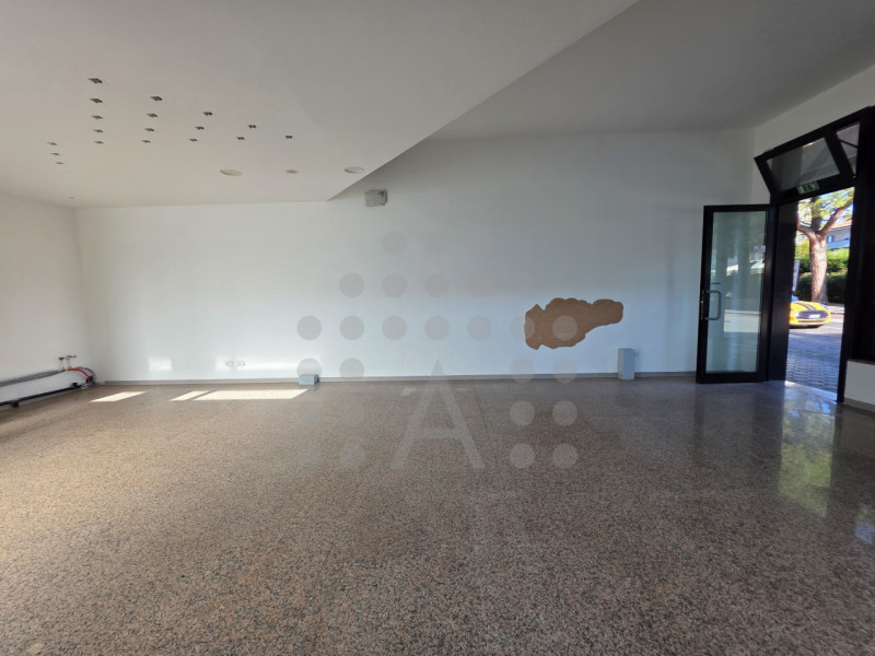 In posizione strategica, nel cuore di Abano Terme e a pochi passi dall’ospedale e dai principali ...