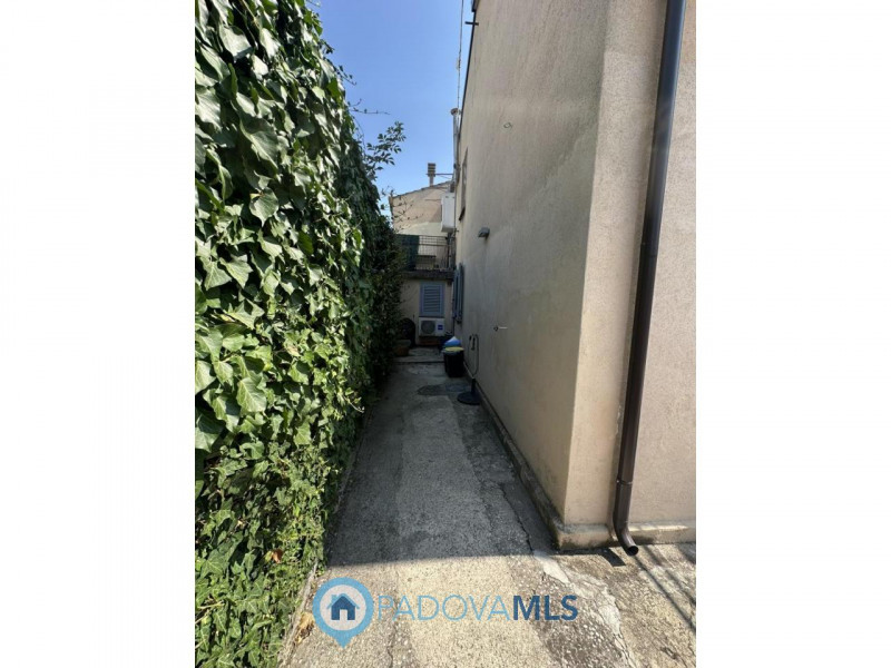 APPARTAMENTO IN BIFAMILIARE IN VENDITA ZONA SAN PAOLO- PADOVA

Immobile in esclusiva al Gruppo Pa...