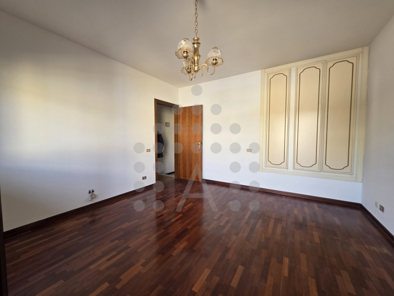 Indipendenza, giardino e tutti i servizi a piedi

Nel prestigioso quartiere Pescarini di Abano Te...