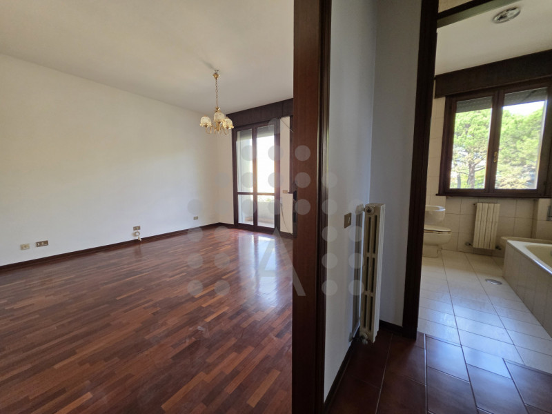 Indipendenza, giardino e tutti i servizi a piedi

Nel prestigioso quartiere Pescarini di Abano Te...