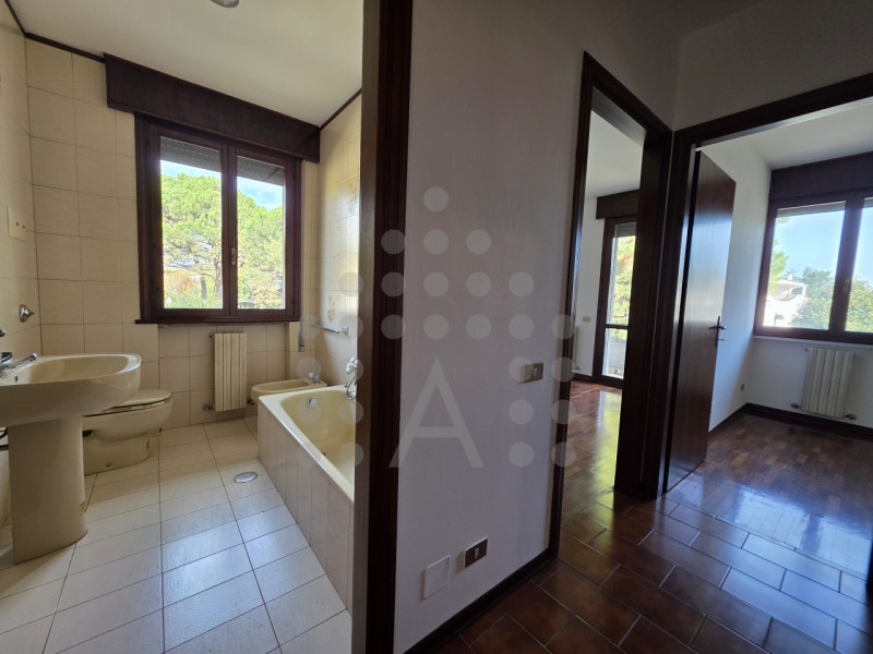 Indipendenza, giardino e tutti i servizi a piedi

Nel prestigioso quartiere Pescarini di Abano Te...