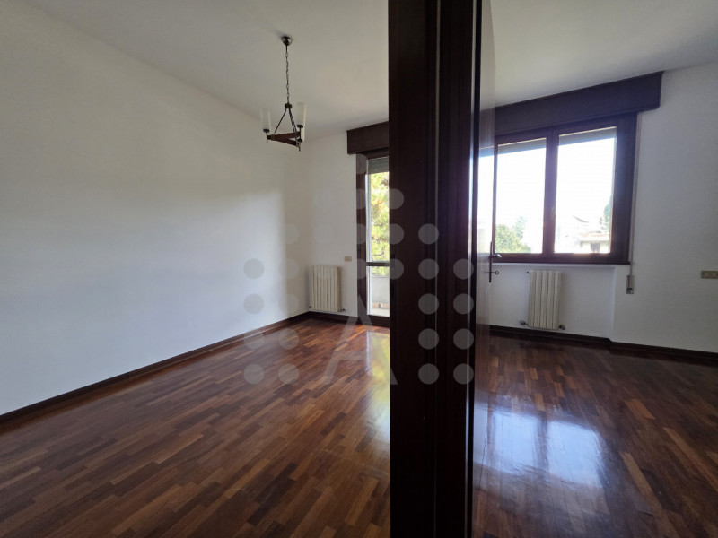 Indipendenza, giardino e tutti i servizi a piedi

Nel prestigioso quartiere Pescarini di Abano Te...