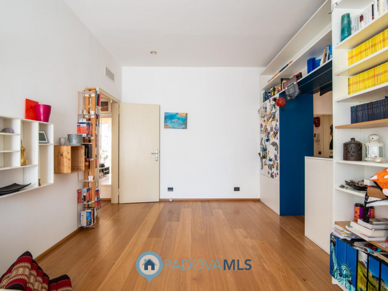 Immobile in esclusiva al Gruppo Padova MLS

*Appartamento in Vendita: Eleganza e Comfort nel Cuor...