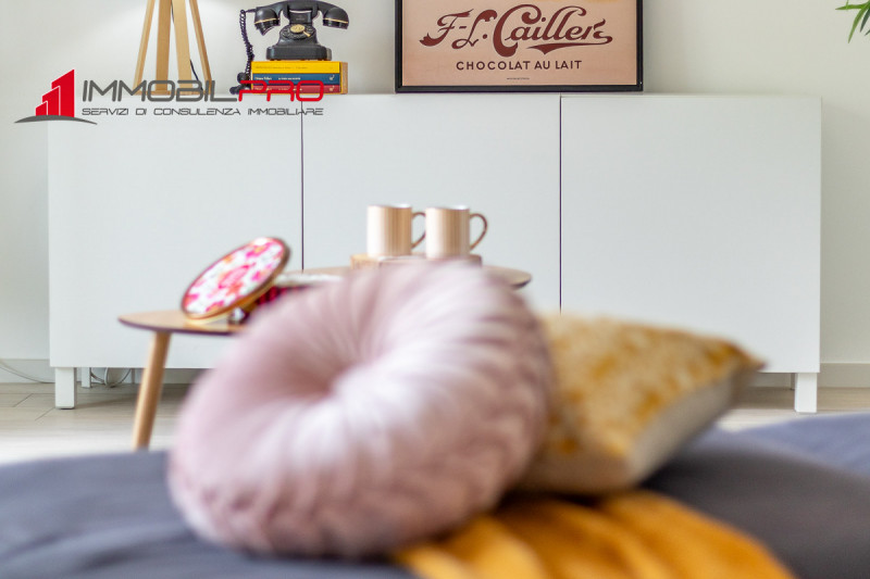 NUOVO TRICAMERE AL PIANO PRIMO IN CLASSE A1!!!

Proponiamo in vendita meraviglioso appartamento t...