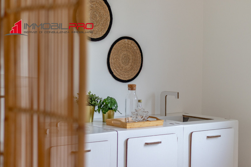 NUOVO TRICAMERE AL PIANO PRIMO IN CLASSE A1!!!

Proponiamo in vendita meraviglioso appartamento t...