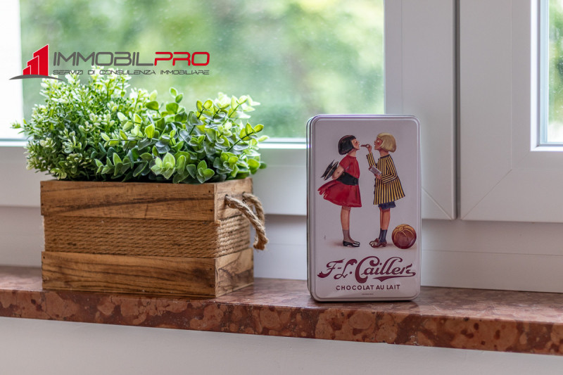 NUOVO TRICAMERE AL PIANO PRIMO IN CLASSE A1!!!

Proponiamo in vendita meraviglioso appartamento t...