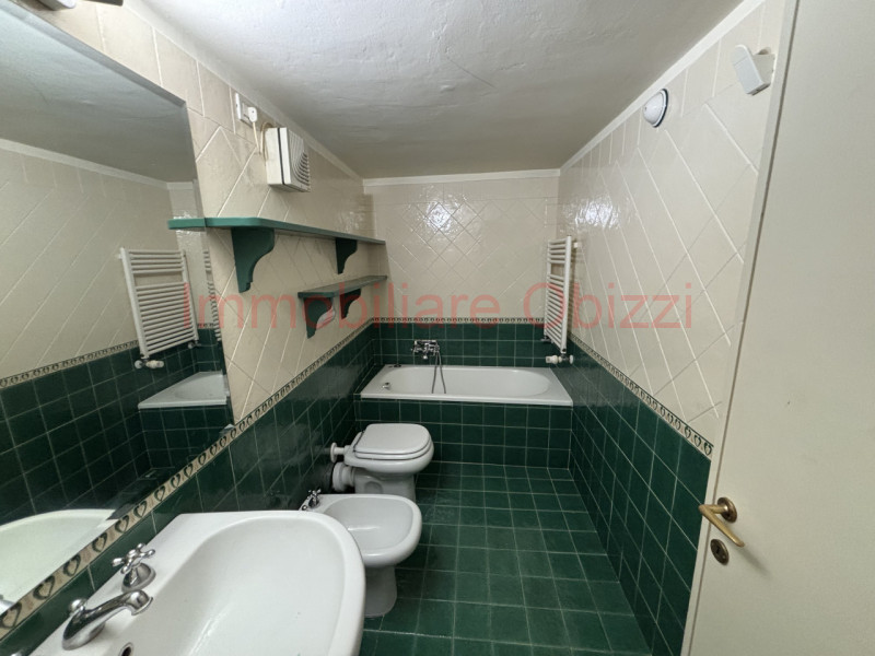 PADOVA - Centro Storico, Santo - Proponiamo in locazione appartamento inserito in palazzo storico...