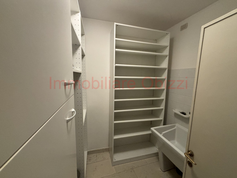 PADOVA - Centro Storico, Santo - Proponiamo in locazione appartamento inserito in palazzo storico...