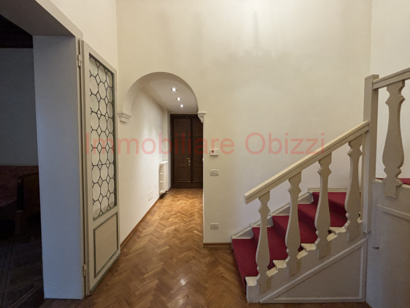 PADOVA - Centro Storico, Santo - Proponiamo in locazione appartamento inserito in palazzo storico...