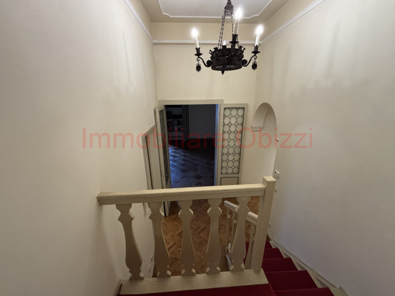 PADOVA - Centro Storico, Santo - Proponiamo in locazione appartamento inserito in palazzo storico...