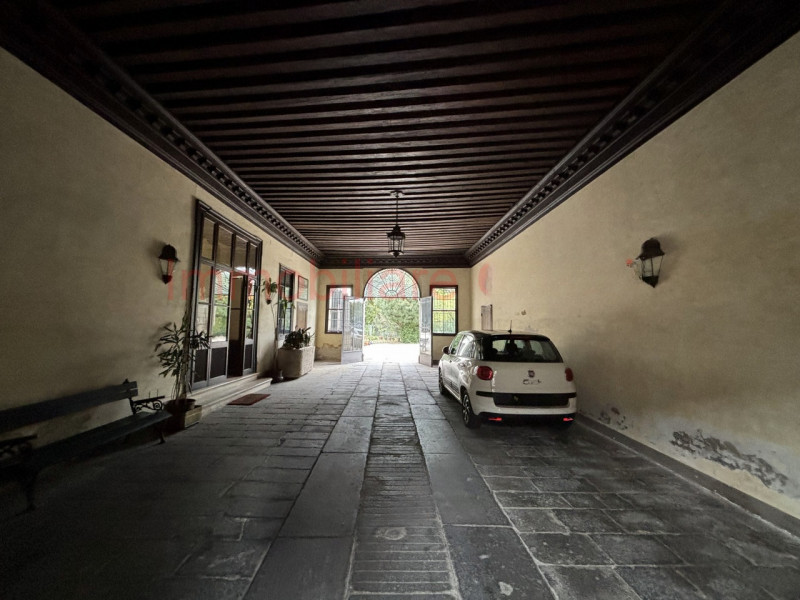 PADOVA - Centro Storico, Santo - Proponiamo in locazione appartamento inserito in palazzo storico...