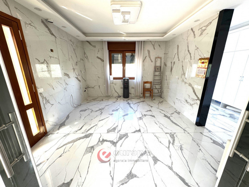 A 5 km. da Ospedaletto (VI) e dal casello Vicenza Nord, precisamente in v. Molino a Bolzano Vicen...