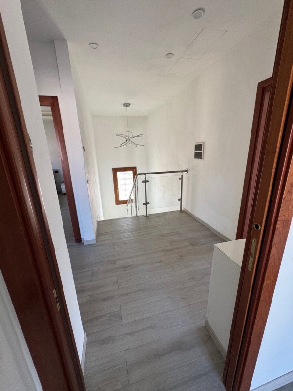 A 5 km. da Ospedaletto (VI) e dal casello Vicenza Nord, precisamente in v. Molino a Bolzano Vicen...