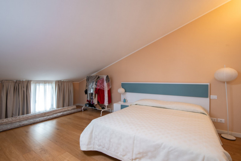 Teolo, nel tranquillo e ricercato quartiere residenziale di San Biagio, proponiamo in vendita rec...