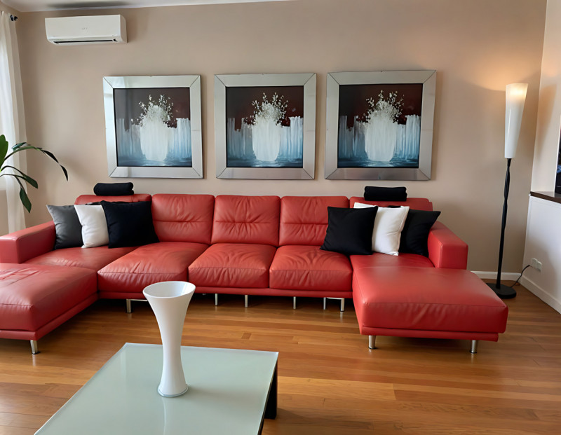 (Per INFO Stefania 3409601861) In vendita una straordinaria casa singola terratetto situata a Mon...