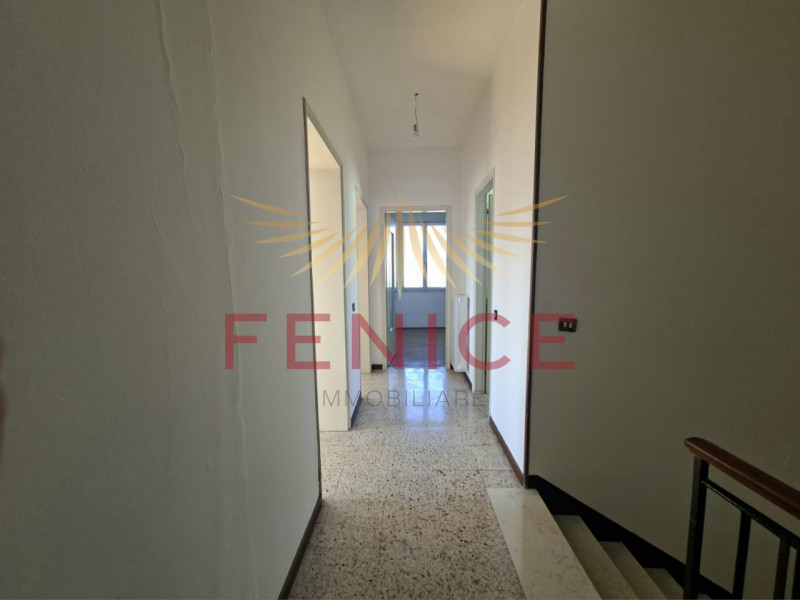 Desideri una casa accogliente, moderna e pensata per la vita di famiglia?

A Biadene, in una zona...