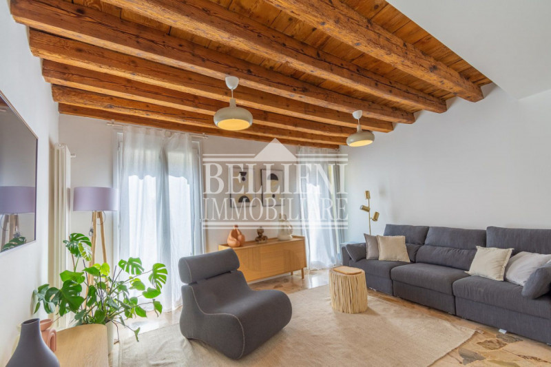 SAN BIAGIO - Proponiamo in vendita un appartamento al piano primo di un elegante complesso reside...