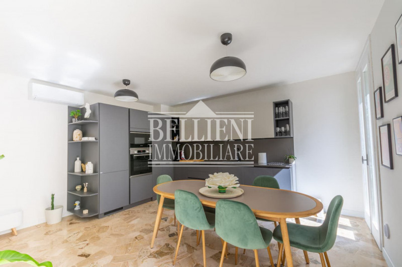 SAN BIAGIO - Proponiamo in vendita un appartamento al piano primo di un elegante complesso reside...