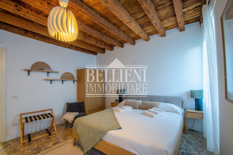 SAN BIAGIO - Proponiamo in vendita un appartamento al piano primo di un elegante complesso reside...