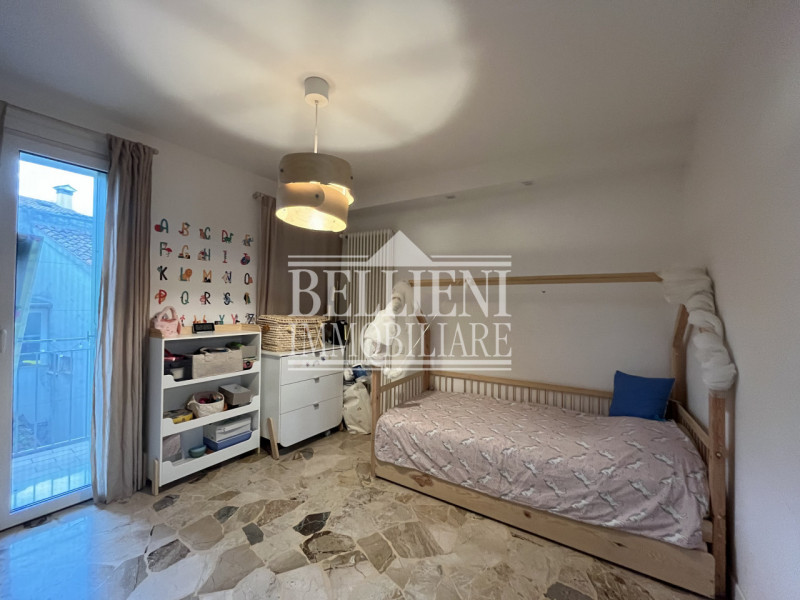 SAN BIAGIO - Proponiamo in vendita un appartamento al piano primo di un elegante complesso reside...