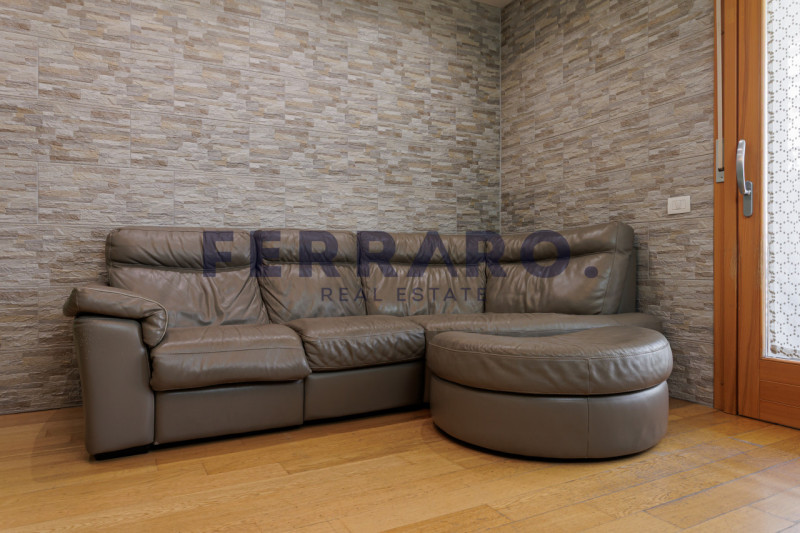 Proponiamo in vendita un recente appartamento trilocale del 2009 situato in zona Ghirada a Trevis...