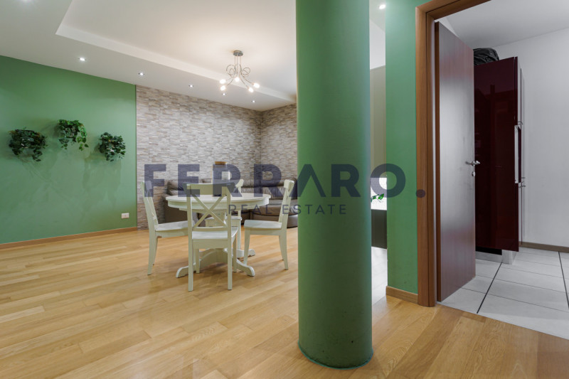 Proponiamo in vendita un recente appartamento trilocale del 2009 situato in zona Ghirada a Trevis...