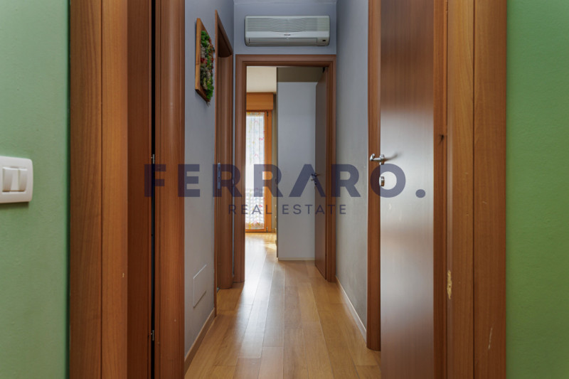 Proponiamo in vendita un recente appartamento trilocale del 2009 situato in zona Ghirada a Trevis...