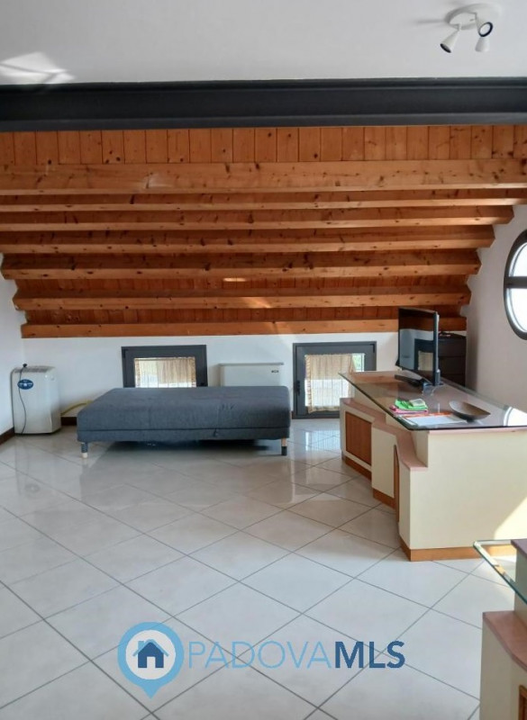 Immobile in esclusiva al Gruppo Padova MLS- Se stai cercando un ufficio moderno, luminoso e strat...