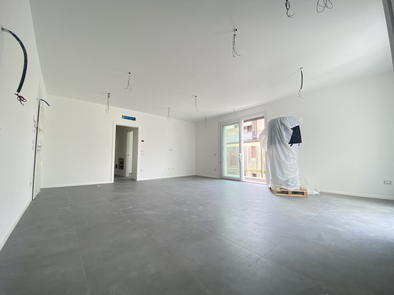 Scopri la tua nuova casa nel cuore di Massanzago, un comune che offre tranquillità e servizi a po...