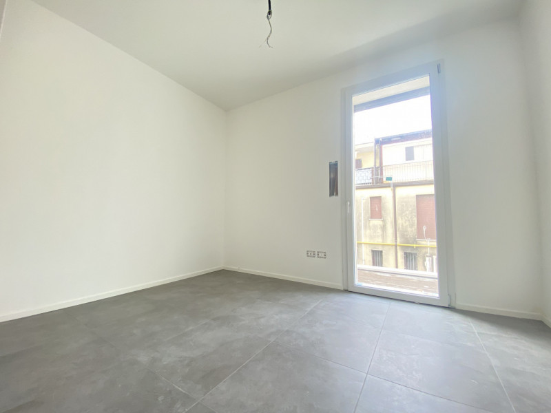 Scopri la tua nuova casa nel cuore di Massanzago, un comune che offre tranquillità e servizi a po...