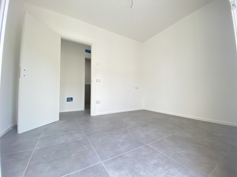 Scopri la tua nuova casa nel cuore di Massanzago, un comune che offre tranquillità e servizi a po...