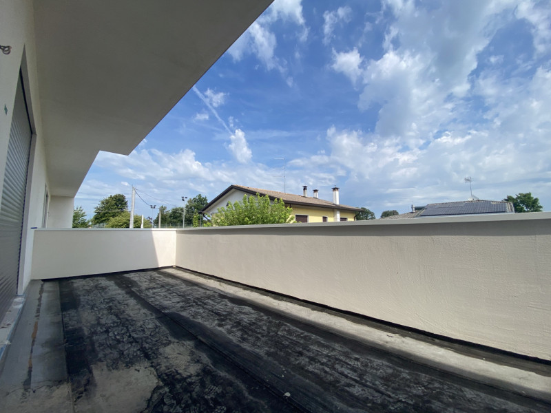 Scopri la tua nuova casa nel cuore di Massanzago, un comune che offre tranquillità e servizi a po...