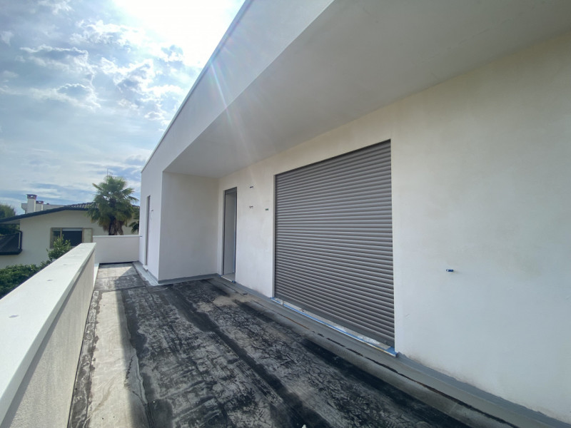 Scopri la tua nuova casa nel cuore di Massanzago, un comune che offre tranquillità e servizi a po...