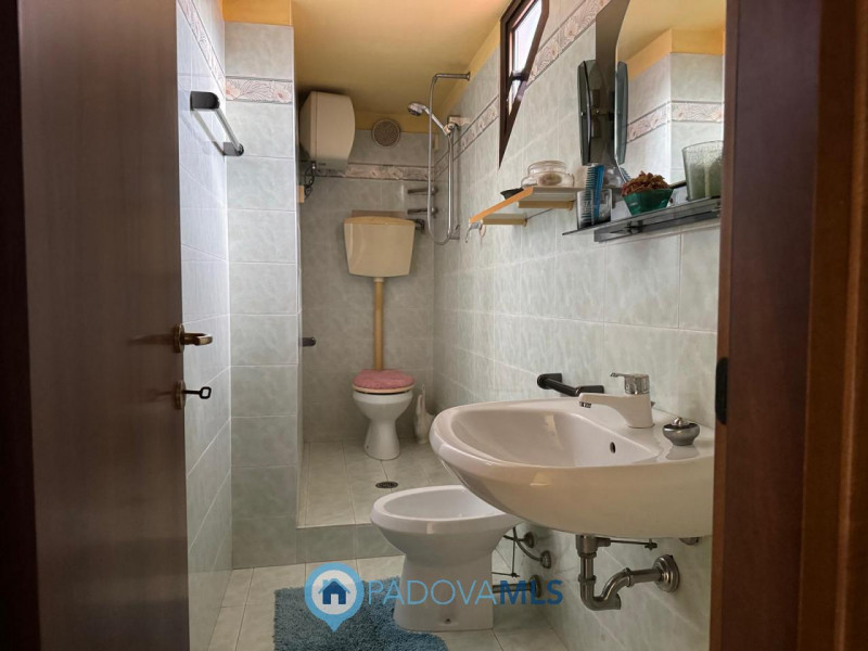 Immobile in esclusiva al Gruppo Padova MLS

In zona Mortise, proponiamo in vendita un luminoso ap...