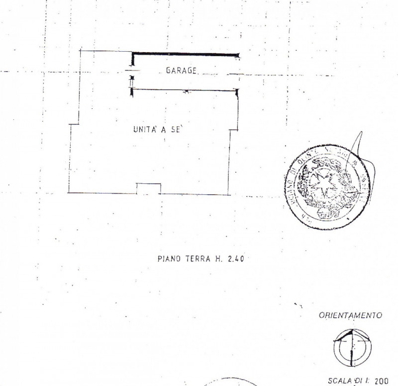 A Due Carrare in loc. Mezzavia proponiamo appartamento al primo piano in condominio di quattro un...