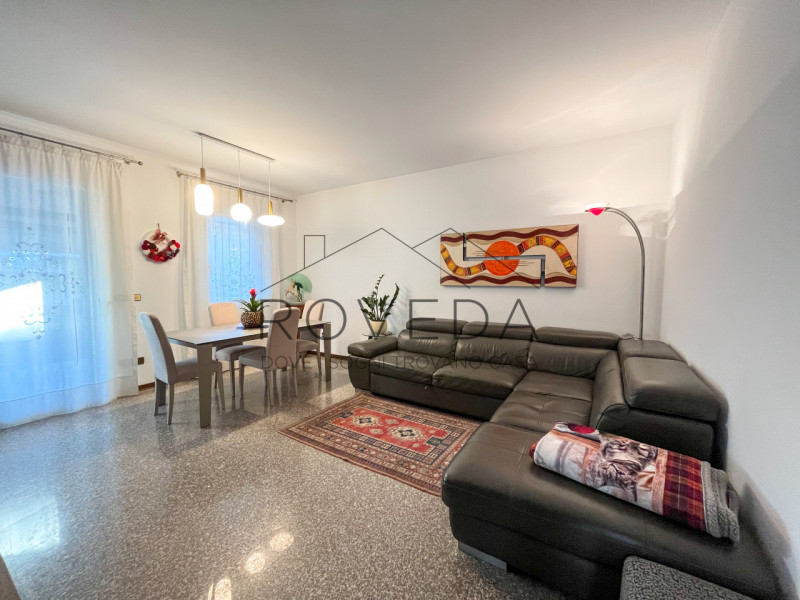 DOSSON DI CASIER 

RIFERIMENTO: CR10

L'agenzia Roveda Immobiliare ha il piacere di presentarvi, ...