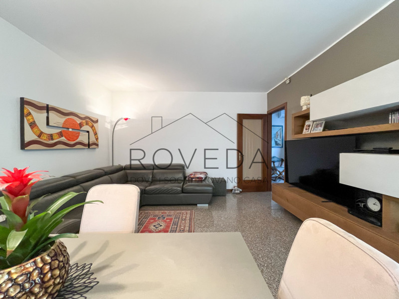 DOSSON DI CASIER 

RIFERIMENTO: CR10

L'agenzia Roveda Immobiliare ha il piacere di presentarvi, ...