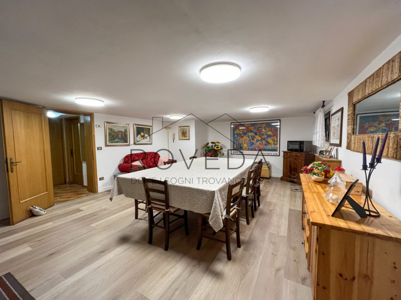 DOSSON DI CASIER 

RIFERIMENTO: CR10

L'agenzia Roveda Immobiliare ha il piacere di presentarvi, ...