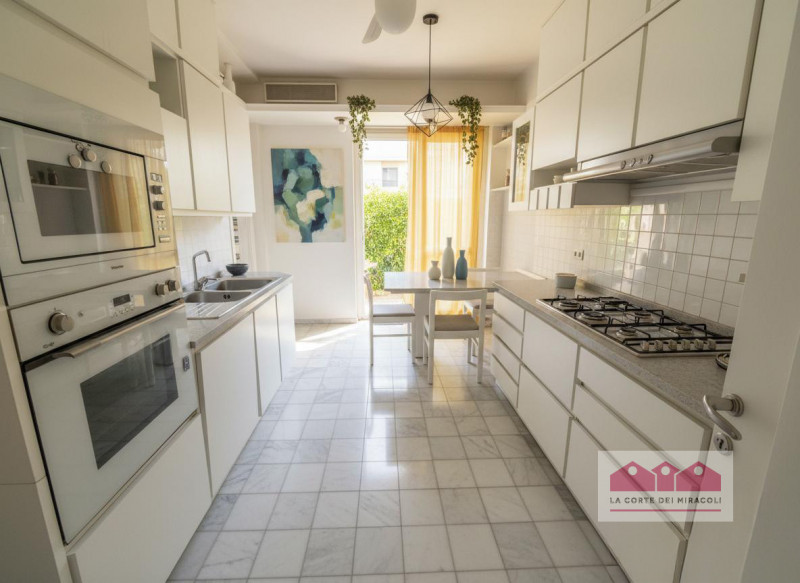 ZONA ARACELI: SEI ALLA RICERCA DI UN APPARTAMENTO CON AMBIENTI AMPI DA PERSONALIZZARE SECONDO I T...