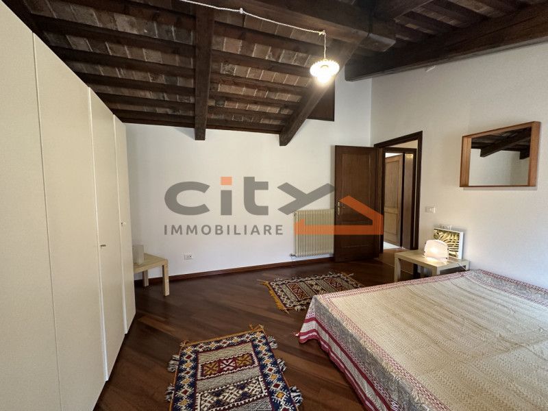 Ami vivere il Centro di Bassano? 
Proponiamo un appartamento bicamere in ottime condizioni che si...