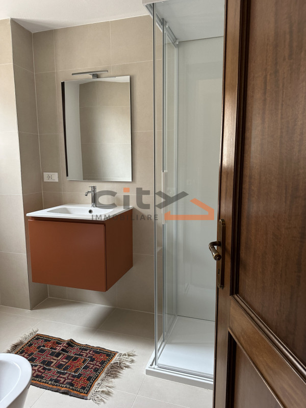 Ami vivere il Centro di Bassano? 
Proponiamo un appartamento bicamere in ottime condizioni che si...