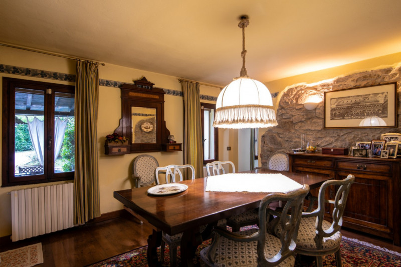 Se sei stanco di cercare casa con terreno sui colli e doverti allontanare troppo dai servizi, que...