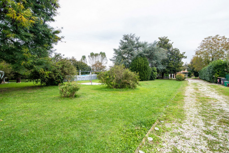 Se sei stanco di cercare casa con terreno sui colli e doverti allontanare troppo dai servizi, que...
