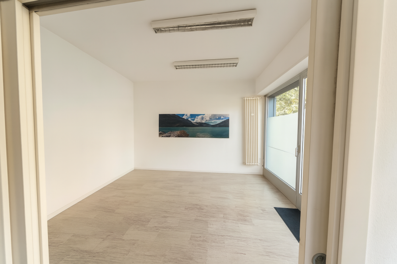 Proponiamo in locazione un immobile commerciale di 40 m², situato al piano terra in posizione d’a...