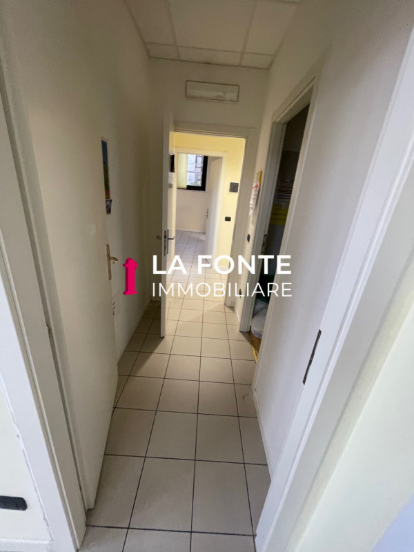 Scopri un'opportunità unica per il tuo business nella zona Artigianale di Peraga, Vigonza! Direzi...