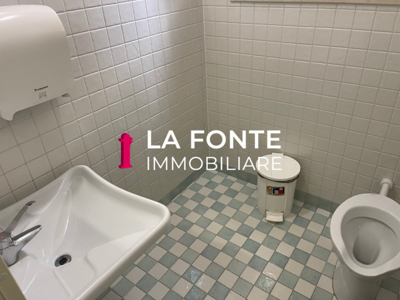 Scopri un'opportunità unica per il tuo business nella zona Artigianale di Peraga, Vigonza! Direzi...