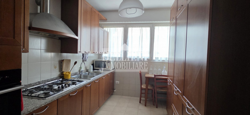 SANTA BERTILLA - Proponiamo in vendita al sesto piano con ascensore, un luminoso appartamento rec...