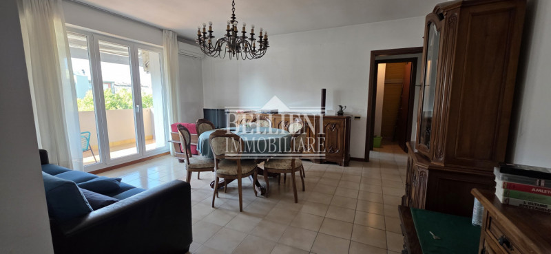 SANTA BERTILLA - Proponiamo in vendita al sesto piano con ascensore, un luminoso appartamento rec...