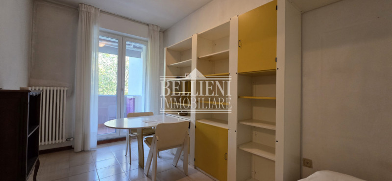 SANTA BERTILLA - Proponiamo in vendita al sesto piano con ascensore, un luminoso appartamento rec...