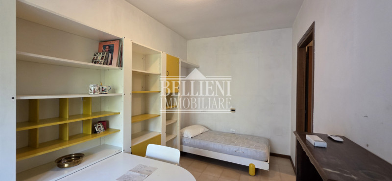 SANTA BERTILLA - Proponiamo in vendita al sesto piano con ascensore, un luminoso appartamento rec...